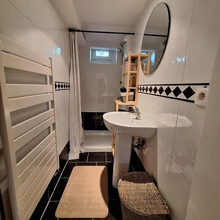 Cozy And Perfectly Located *